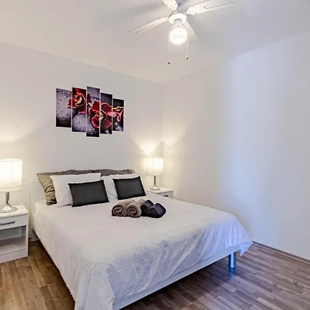 Stunning In Apartman *